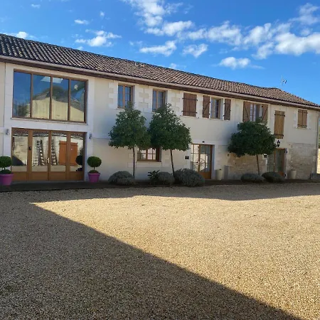 Poppy's Paradise Bed & Breakfast 4*