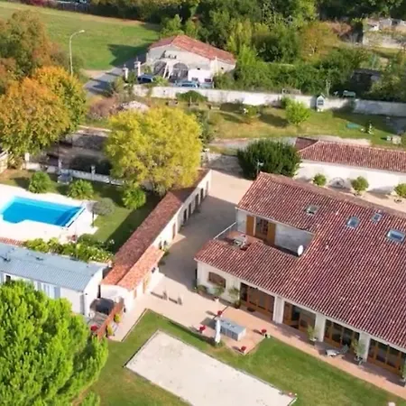 Poppy's Paradise Bed & Breakfast