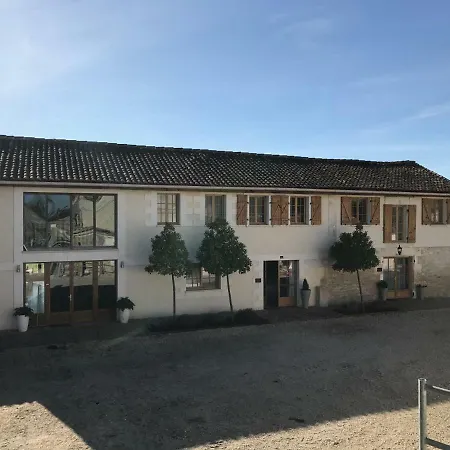 Poppy's Paradise Bed & Breakfast 4*