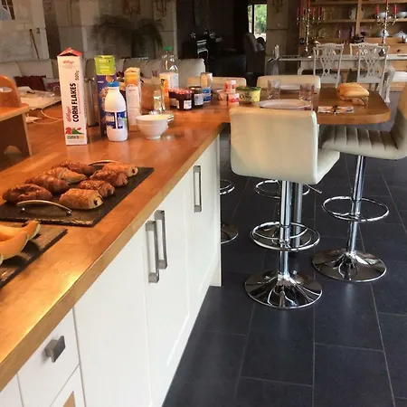 Poppy's Paradise Bed & Breakfast